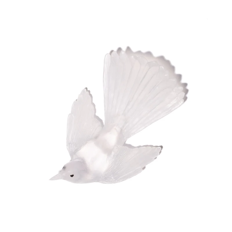 Cast Glass Bird Pīwakawaka/Fantail - Image 45